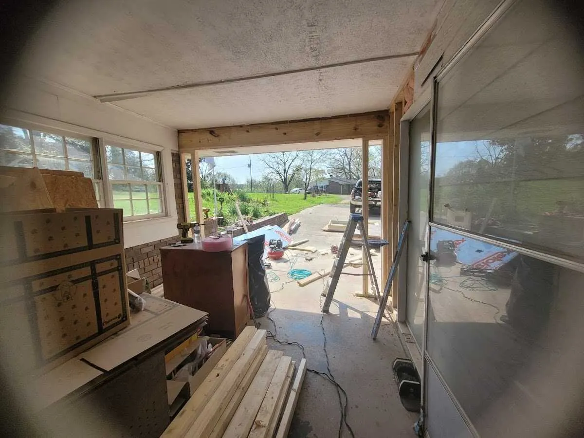 Air movers and dehumidifier for Water Mitigation Services in Garden City